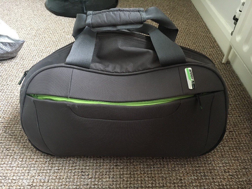 antler wheeled holdall